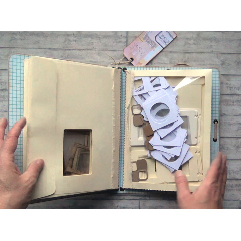 BB146 - Ephemera Envelope Holder Book